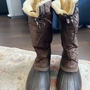 LL Bean Signature Quilted Shearli Bean Boots sz 11